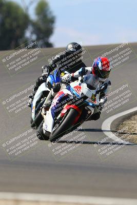 media/Sep-21-2025-TrackDaz (Sun) [[277c75b276]]/C Group/1240pm (Turn 2)/